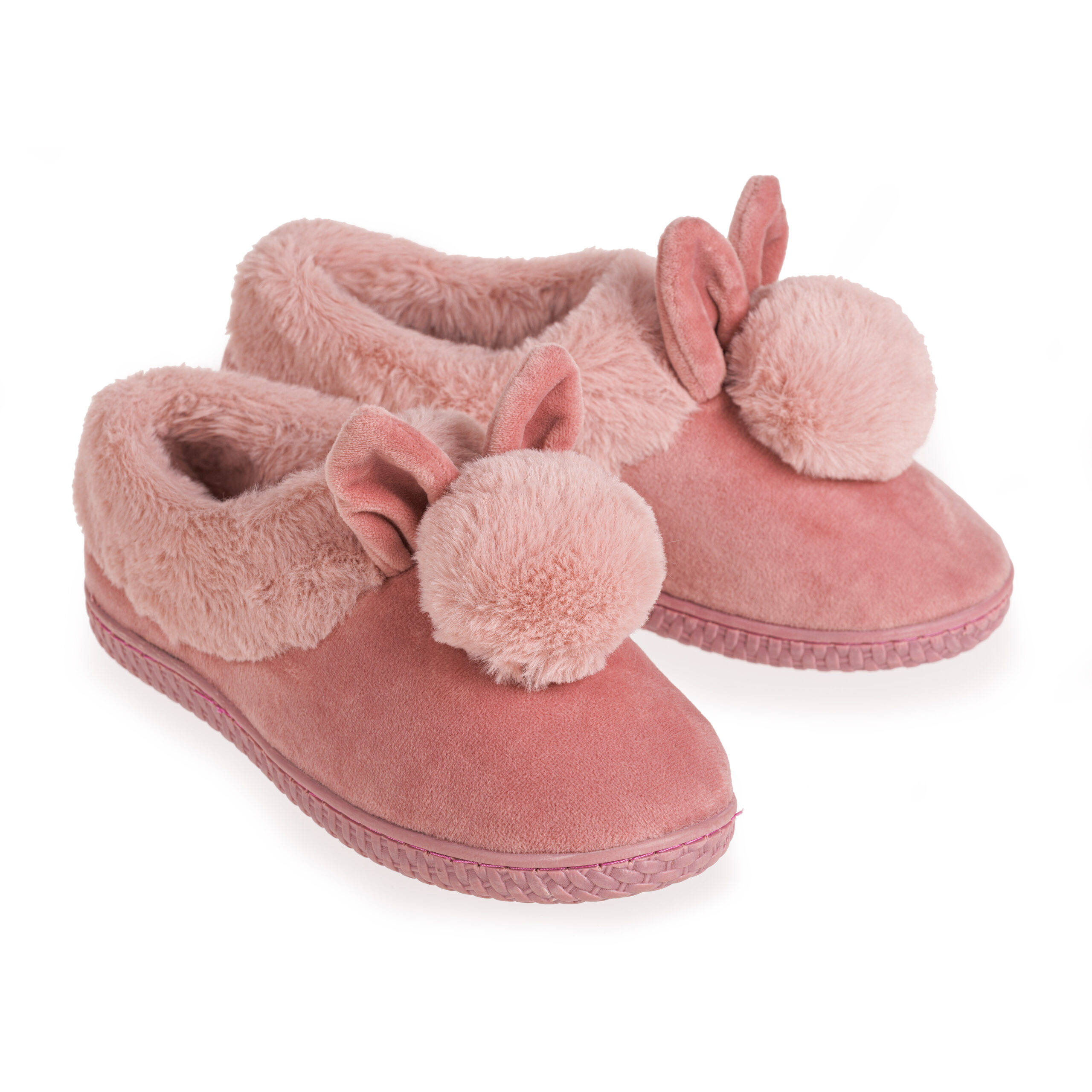 927-PANTUFA EUROPA DANDARA-STILL-02 ALTA